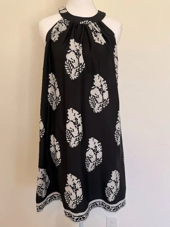 Black & White Halter Dress Size Medium Beach Vacation Dress - Picture 1 of 5